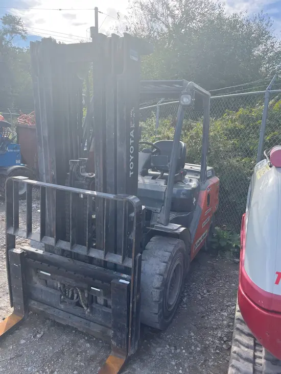2018 Toyota 8FD45U Warehouse Forklift