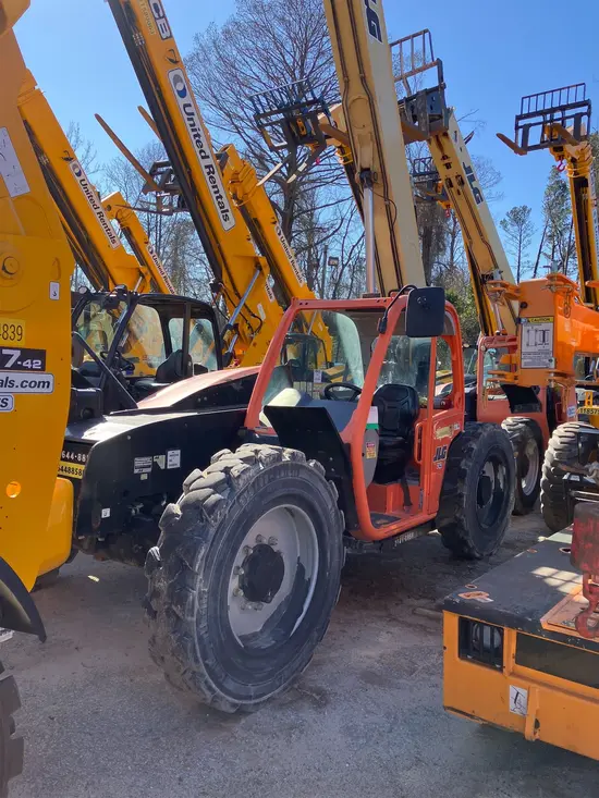 2018 JLG 742 Forklift