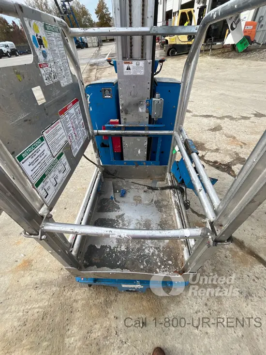 2016 Genie GR-20 Self-Propelled One-Person Lift