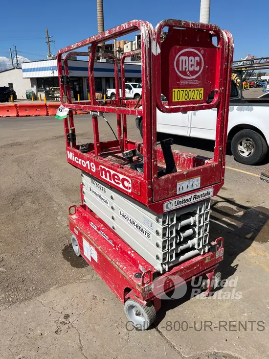 2018 MEC MICRO 19 Scissor Lift