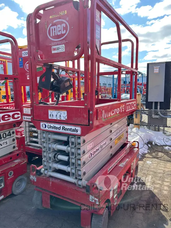 2019 MEC MICRO 19 Scissor Lift