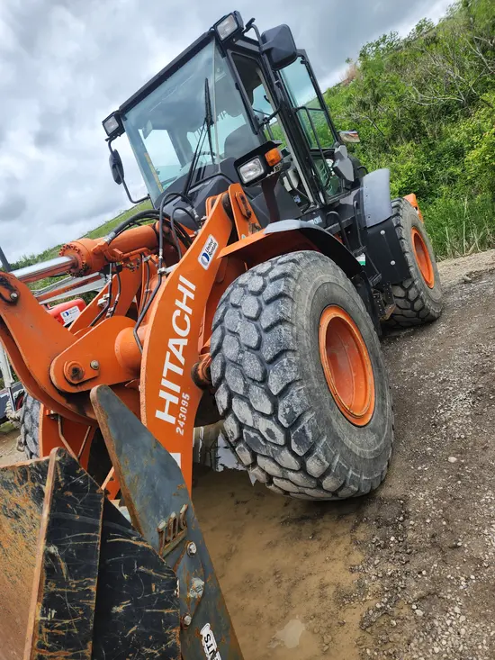 2019 HITACHI 2.8BKT JRB416 Attachment