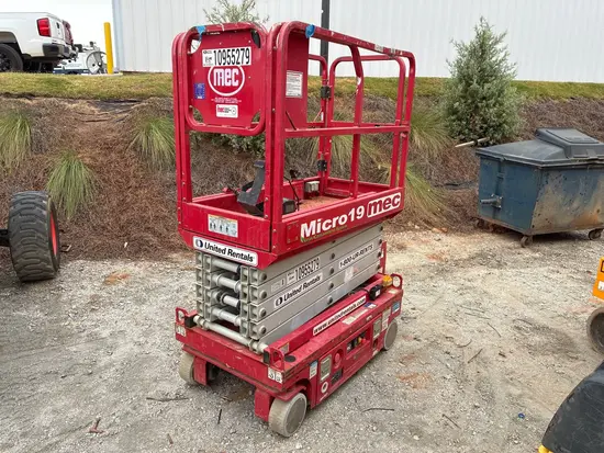 2019 MEC MICRO 19 Scissor Lift