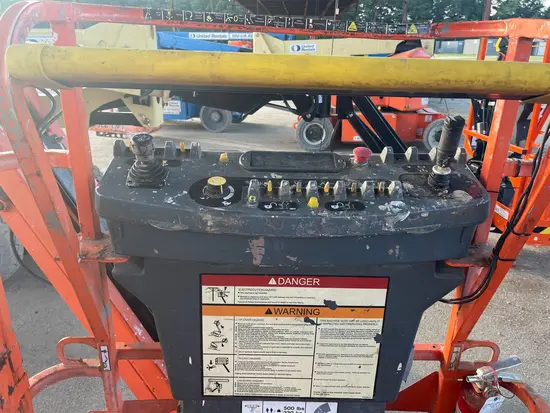 2016 JLG E300AJP Articulating Boom Lift