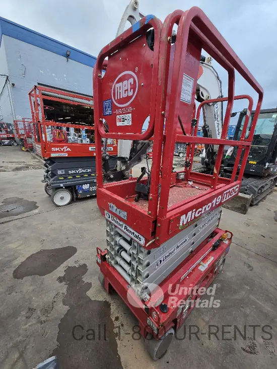 2019 MEC MICRO 19 Scissor Lift