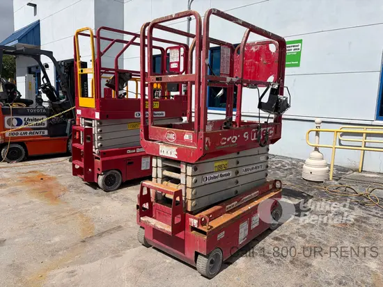 2020 MEC MICRO 19 Scissor Lift