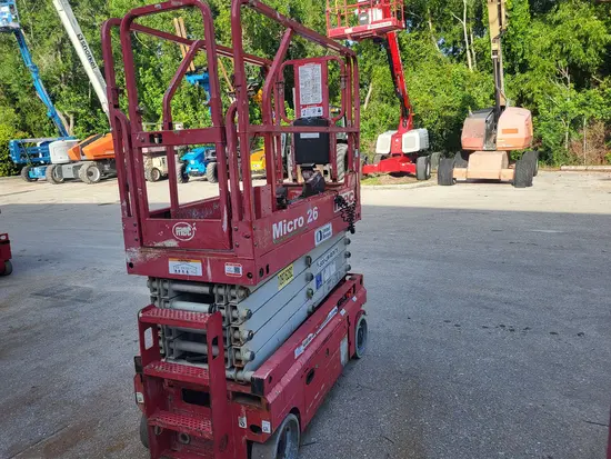 2019 MEC MICRO 26 Scissor Lift