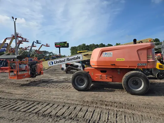 2017 JLG 600S Boom Lift