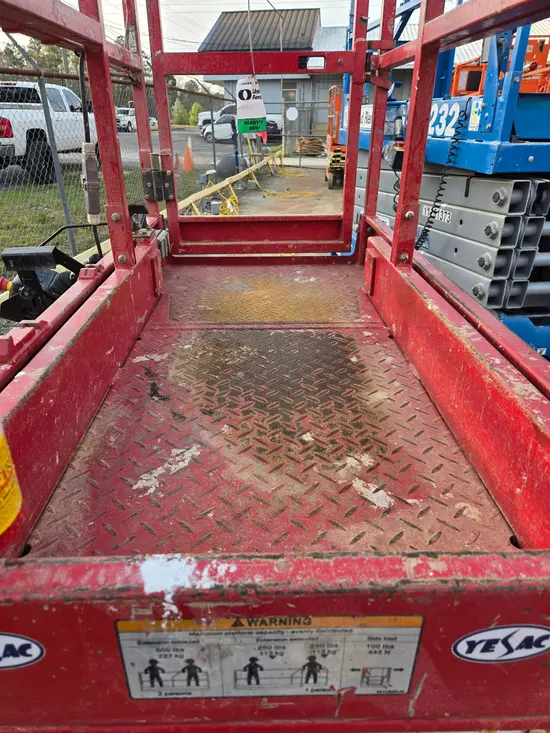 2019 MEC MICRO 19 Scissor Lift