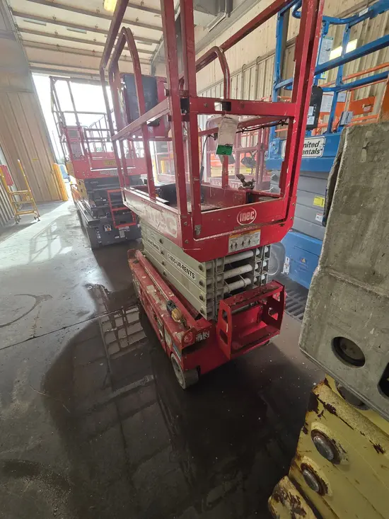2019 MEC MICRO 19 Scissor Lift
