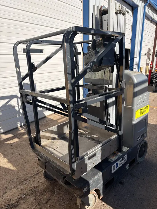 2018 JLG 20MVL Self-Propelled One-Person Lift