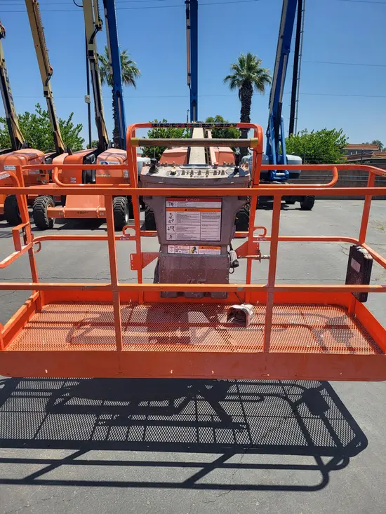 2017 JLG 800S Boom Lift