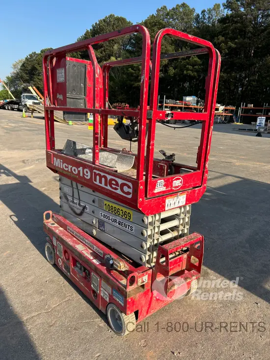 2019 MEC MICRO 19 Scissor Lift