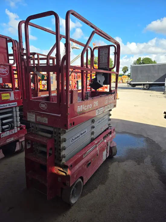 2019 MEC MICRO 26 Scissor Lift