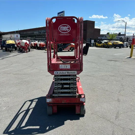 2018 MEC MICRO 19 Scissor Lift