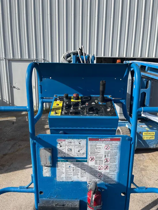 2013 Genie Z-30/20N RJ Articulating Boom Lift