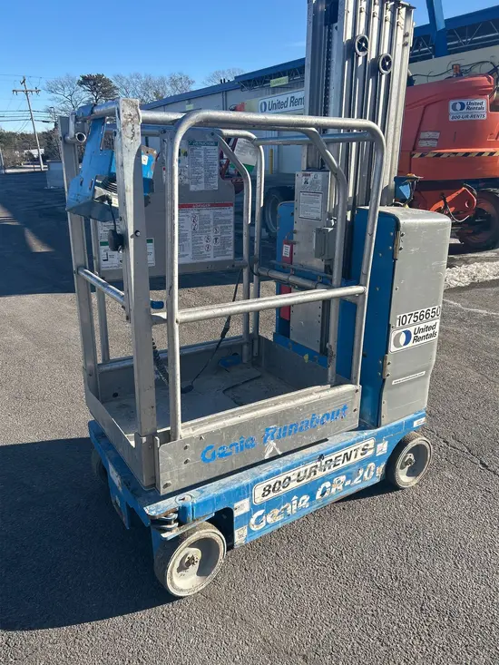 2018 Genie GR-20 Self-Propelled One-Person Lift