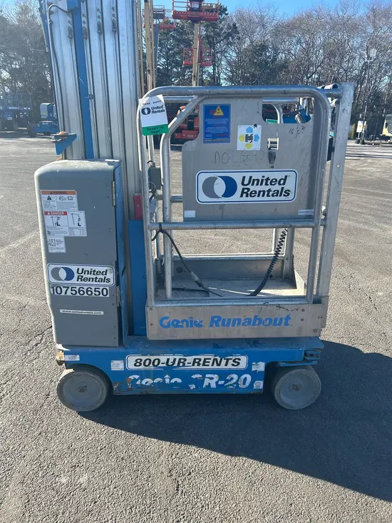 2018 Genie GR-20 Self-Propelled One-Person Lift