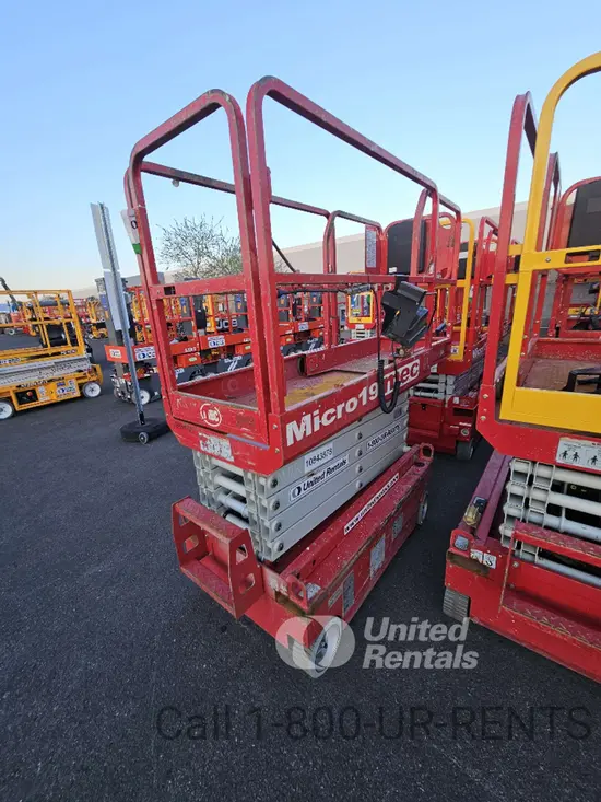 2018 MEC MICRO 19 Scissor Lift