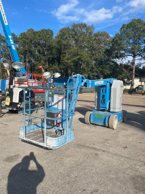 2013 Genie Z-30/20N RJ Articulating Boom Lift