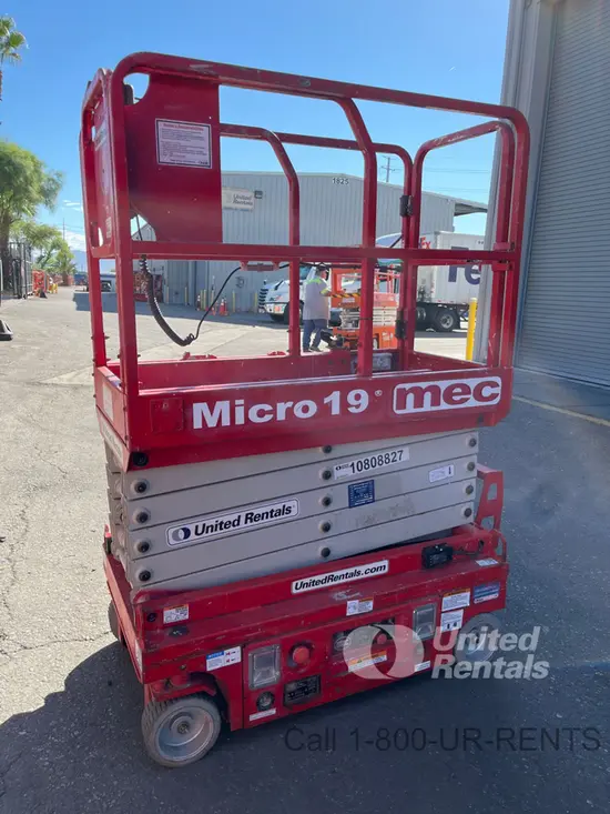 2018 MEC MICRO 19 Scissor Lift