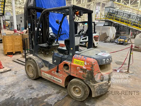 2017 Toyota 8FDU30 Warehouse Forklift