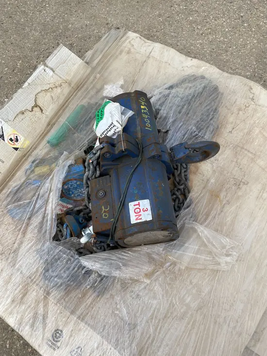 2012 JD NEUHAUS PROFI 1.5T/3T Hoist