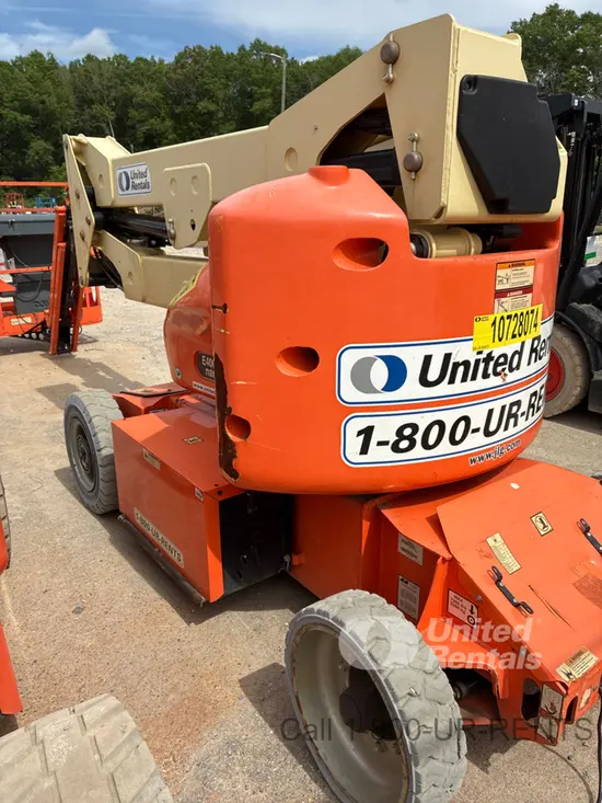 2018 JLG E400AJPN Articulating Boom Lift
