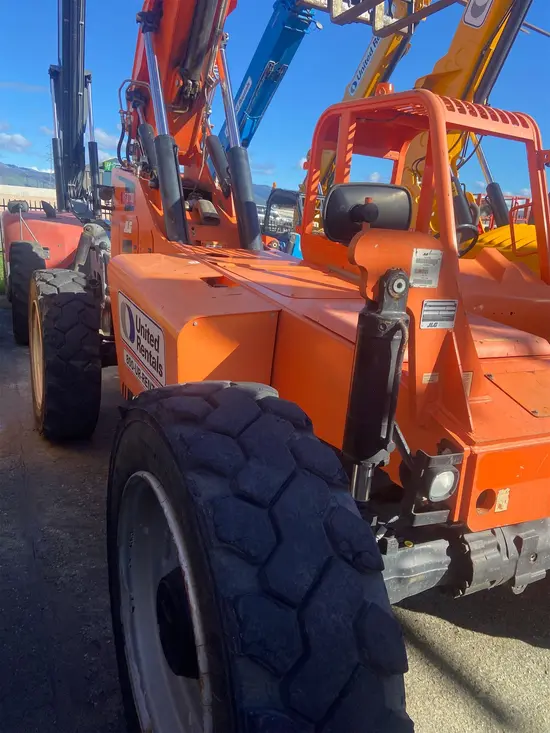 2018 SKYTRAK 8042 Forklift