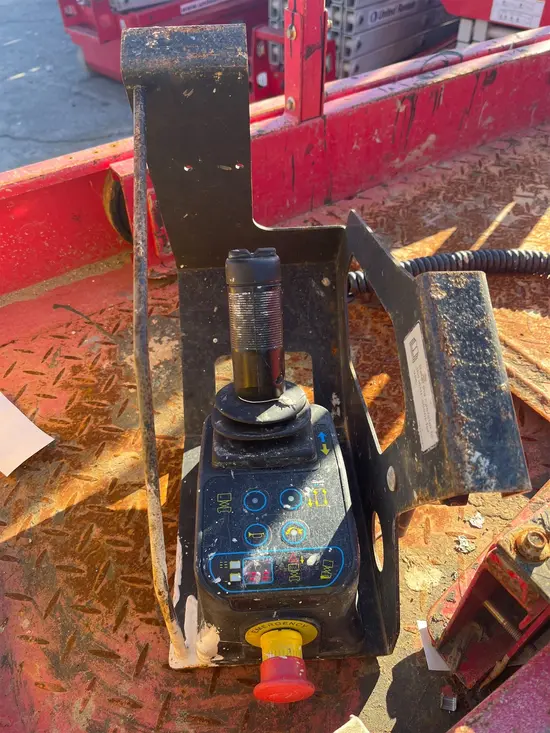 2018 MEC MICRO 19 Scissor Lift