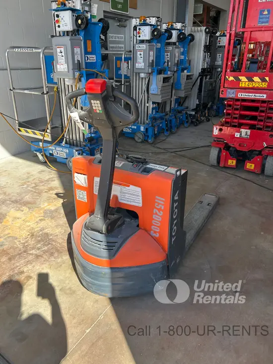 2022 Toyota 8HBW23 Jack