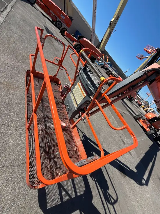 2017 JLG 860SJ Boom Lift