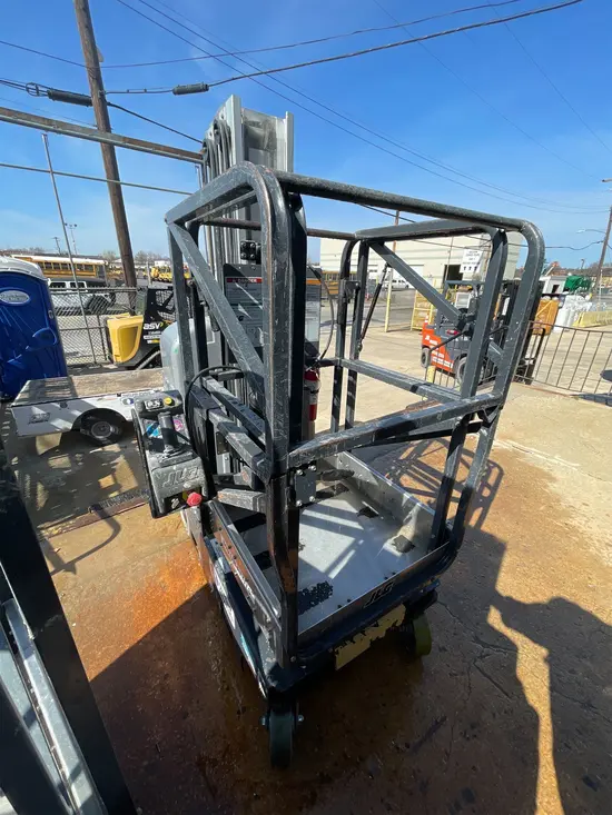 2019 JLG 20MVL Self-Propelled One-Person Lift