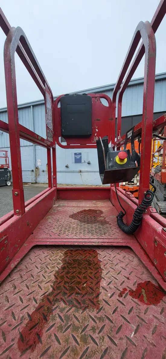 2018 MEC MICRO 19 Scissor Lift