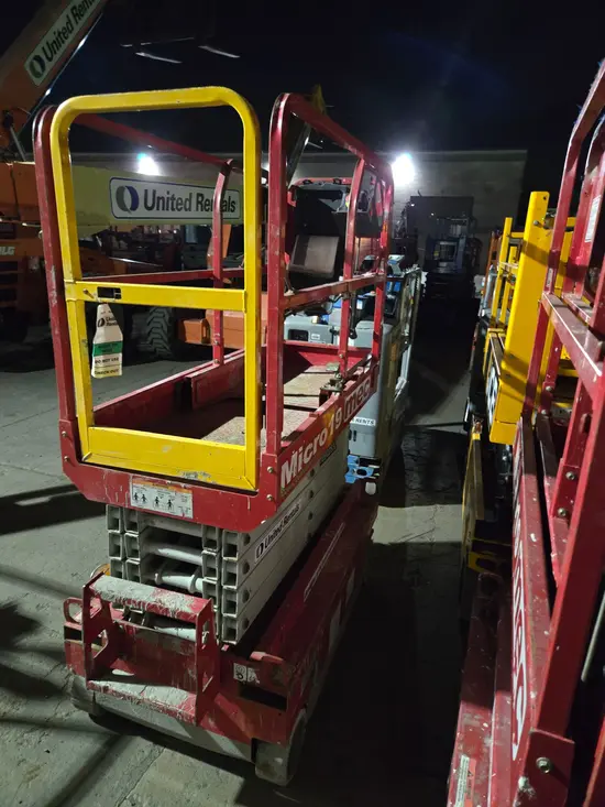 2019 MEC MICRO 19 Scissor Lift
