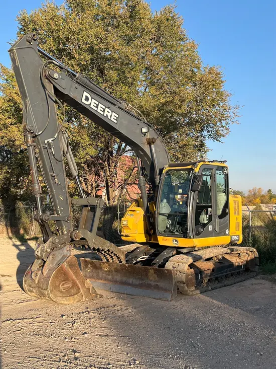 2020 John Deere 135G Excavator