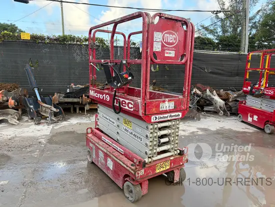 2018 MEC MICRO 19 Scissor Lift