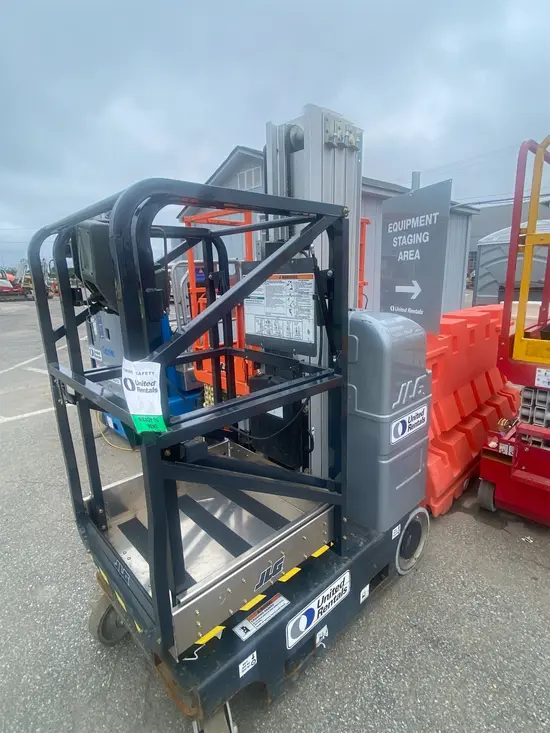 2019 JLG 20MVL Self-Propelled One-Person Lift
