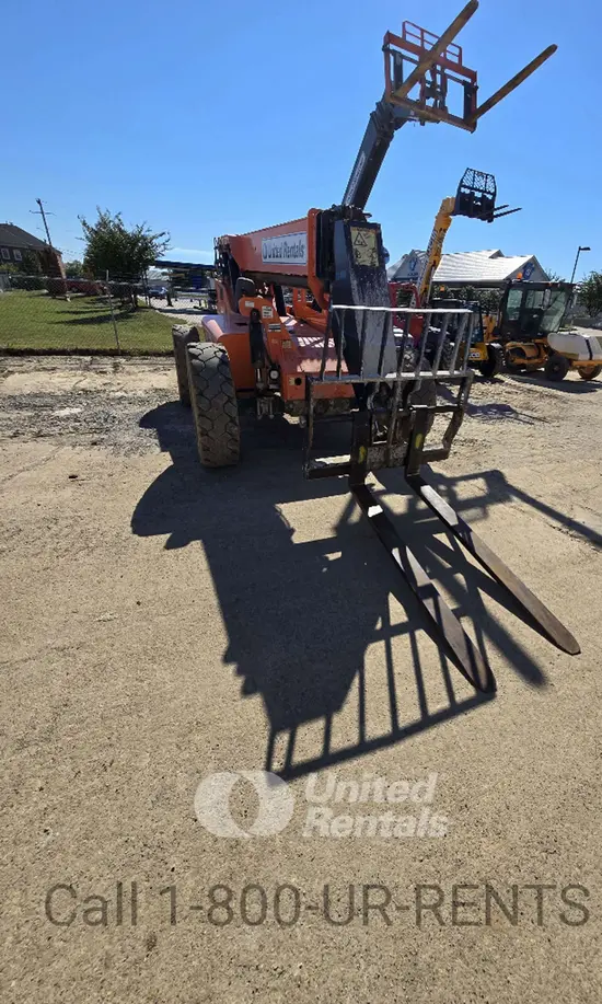 2018 SKYTRAK 6042 Forklift