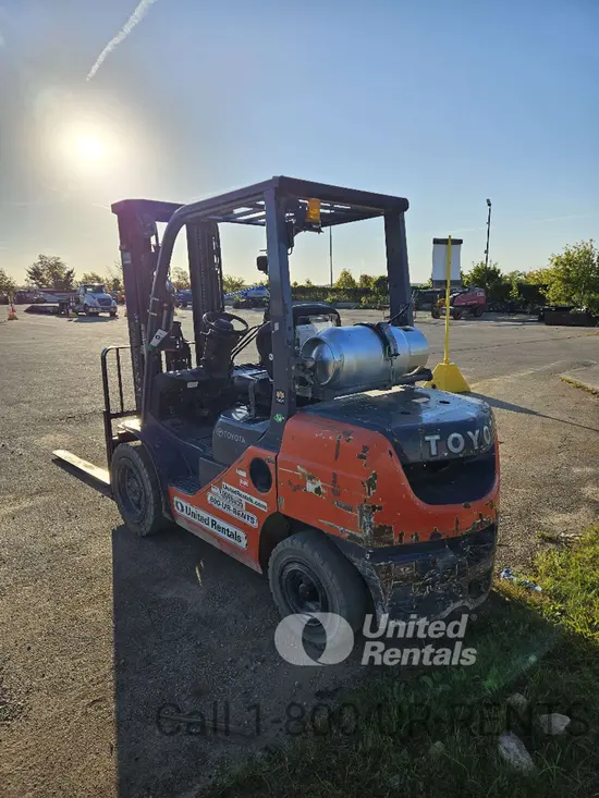 2019 Toyota 8FGU30 Warehouse Forklift