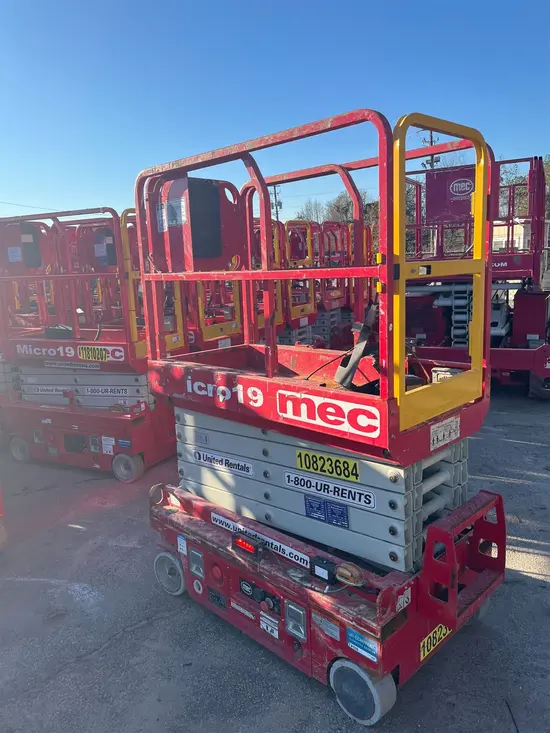 2018 MEC MICRO 19 Scissor Lift