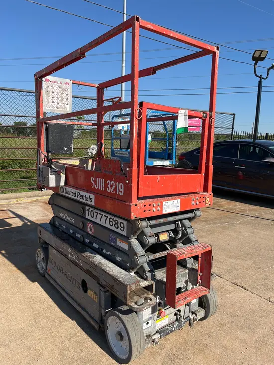 2018 Skyjack SJIII3219 Scissor Lift