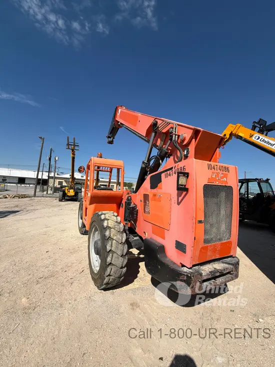 2016 SKYTRAK 8042 Forklift
