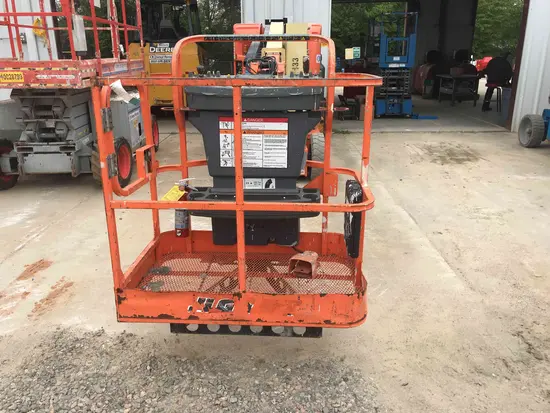 2013 JLG E300AJP Articulating Boom Lift