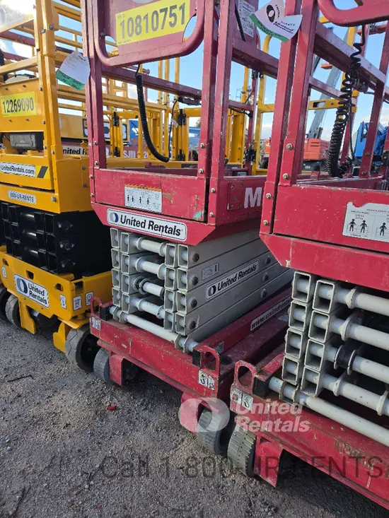 2018 MEC MICRO 19 Scissor Lift