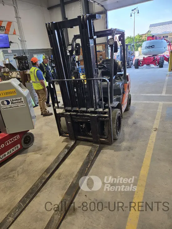 2019 Toyota 8FGU30 Warehouse Forklift