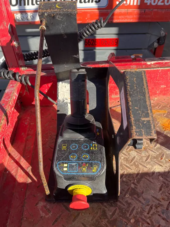 2019 MEC MICRO 19 Scissor Lift