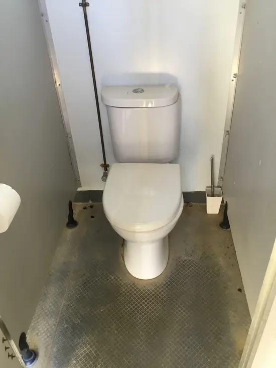 toilet 4