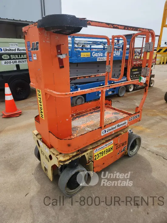 2019 JLG 1230ES Self-Propelled One-Person Lift