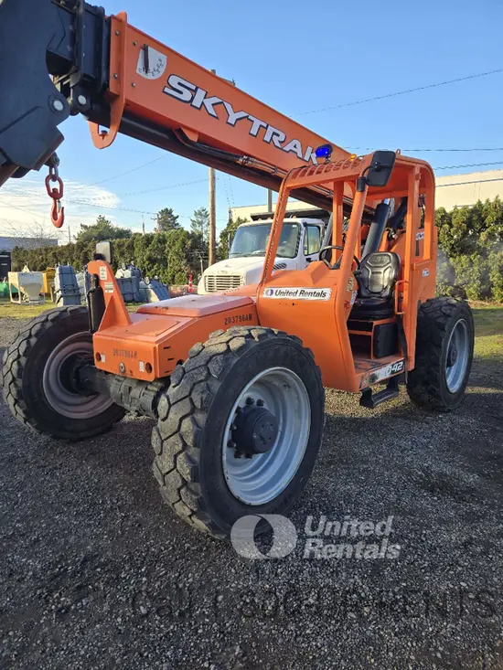 2018 SKYTRAK 8042 Forklift